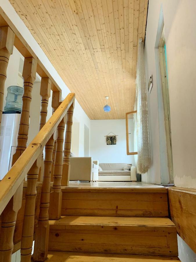 Guest House Lela Mestia Zewnętrze zdjęcie