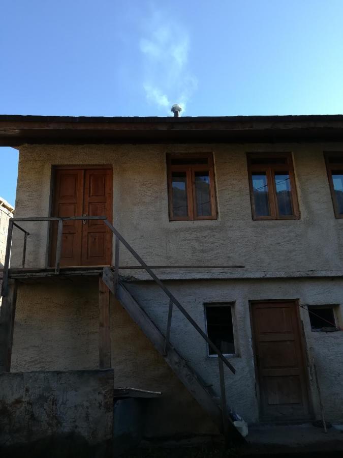 Guest House Lela Mestia Zewnętrze zdjęcie